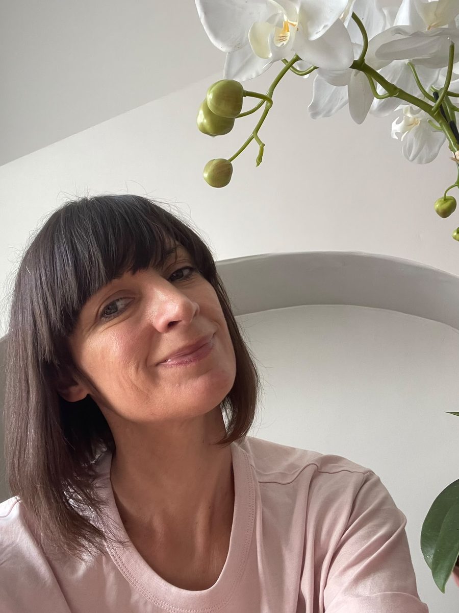 Zoe Paterson, reflexologist and Reiki Master